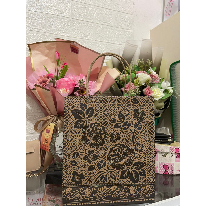 

PAPERBAG 10Lembar Ukuran Muat 3-5 hijab