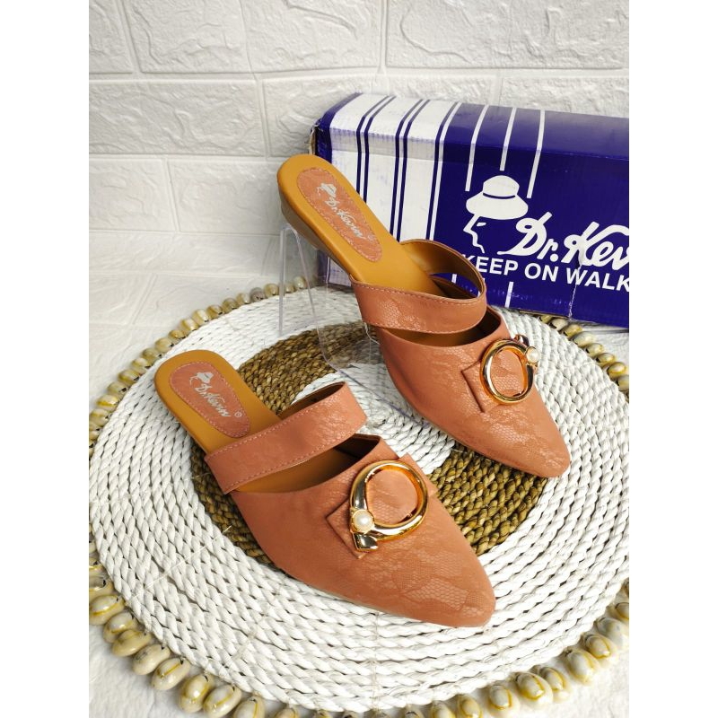 sandal flat wanita Dr. kevin slip on bustong kode 5