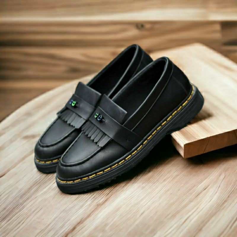 VAVIXI Sepatu Pria Penny Loafers Smile Pantofel Docmart Formal Casual Trendi Kekinian