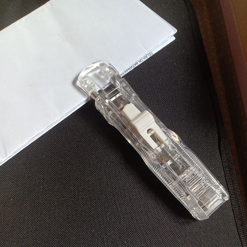 

dispenser clipper/penjepit kertas