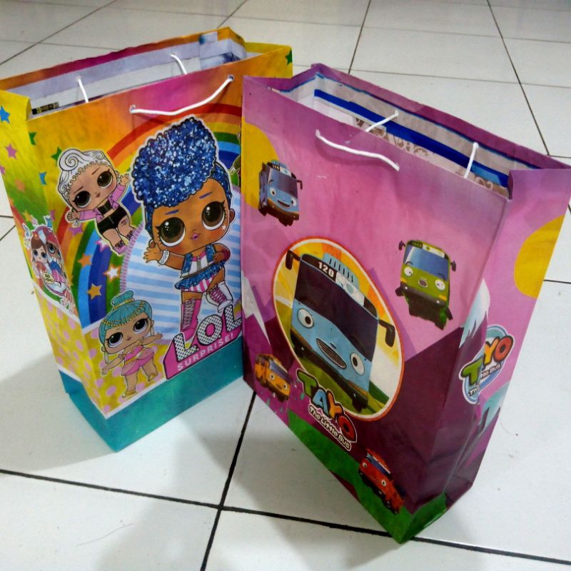 

(10 pcs) Tas kertas size 20x26cm / Tas Snack Tanggung / Tas Ultah