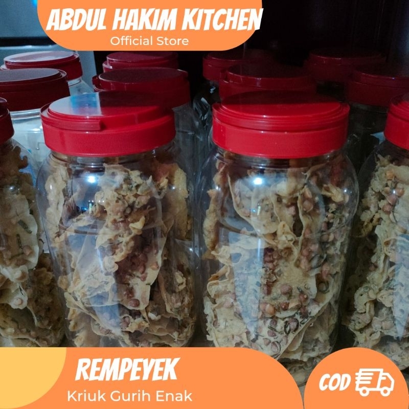 

Rempeyek / Peyek kacang tanah/ kacang hijau/ udang rebon/ teri Medan/ cabai pedas.