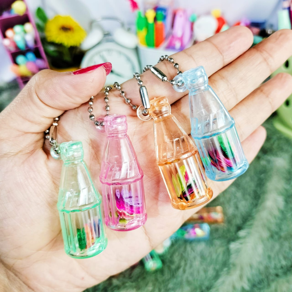 

Pulpen Gantungan Botol Softdrink isi manik-manik Super Cute Harga Murah / Pen Gantungan Botol isi manik ready 4 warna tinta gel hitam Alat tulis Kekinian Best Quality Bisa COD