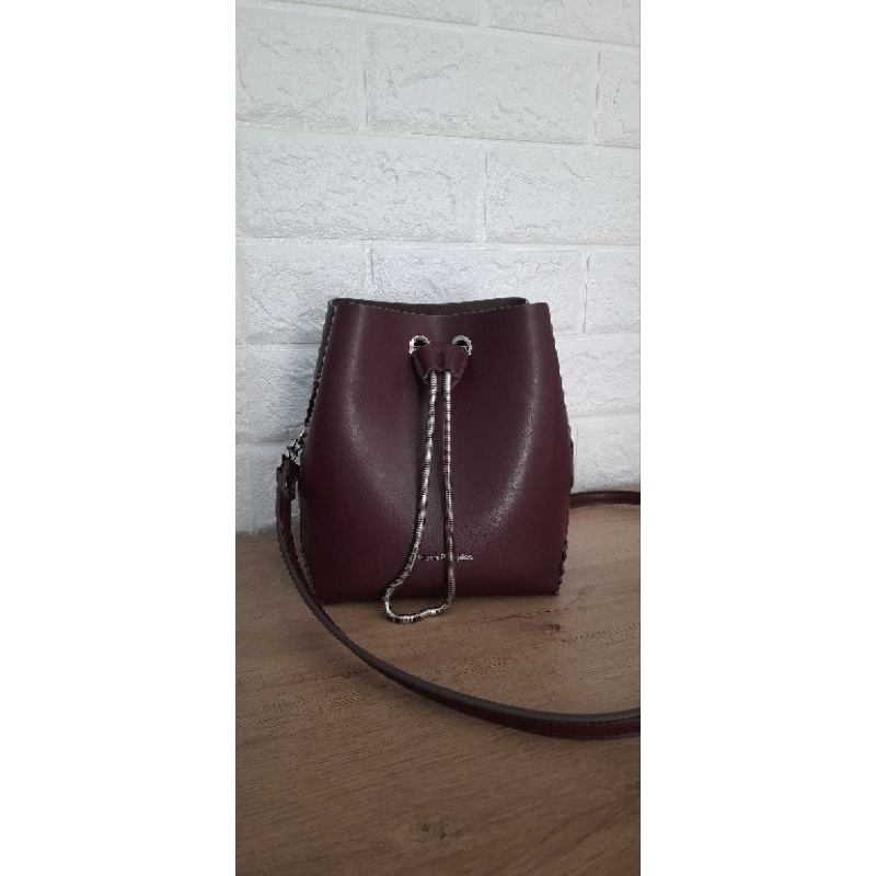 scarlette bucket hushpuppies