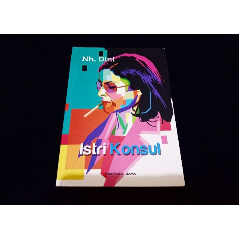 Istri Konsul karya NH Dini (cerpen)
