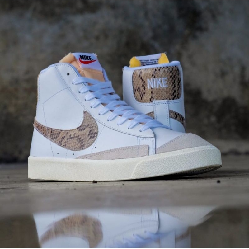 Sepatu Nike Blazer Mid 77 Vintage Varsity Sail Brown