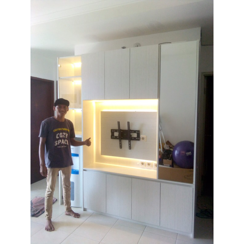 BACKDROP TV | BACKDROP TV MURAH | BUFFET TV HPL | RAK TV HPL | PARTISI PAJANGAN | MEJA TV HPL | FURN