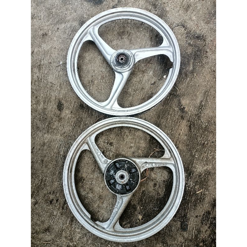 velg rasing Yamaha fiz r Enkei