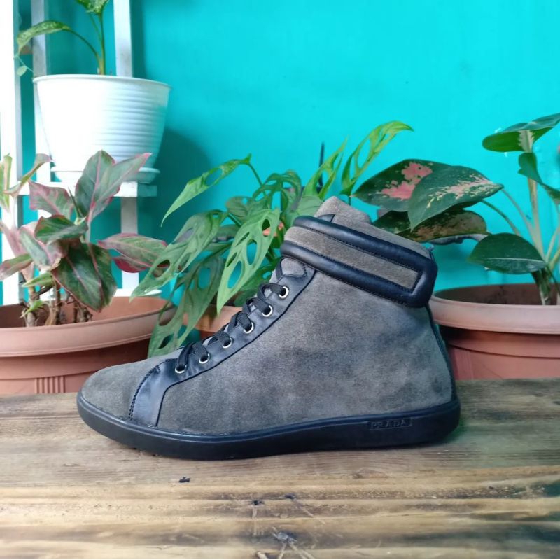 sepatu boots prada size 40 made in italy