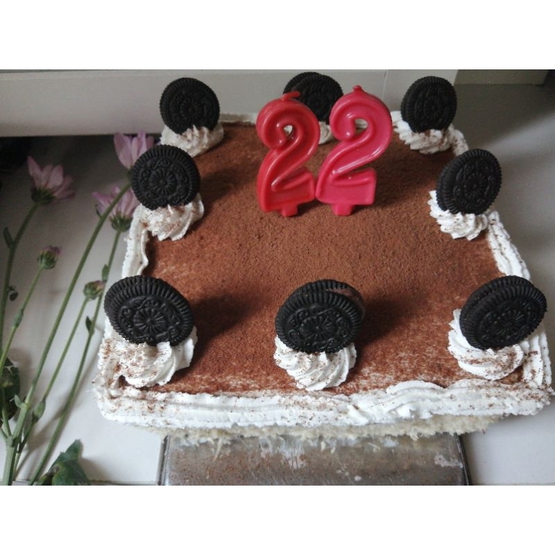 

Kue Bolu Hias Ulang Tahun Ukuran Persegi 20 cm Bolu Millo With Topping Vancy Cakes Ready Batam Rasa Enak Harga Terjangkau