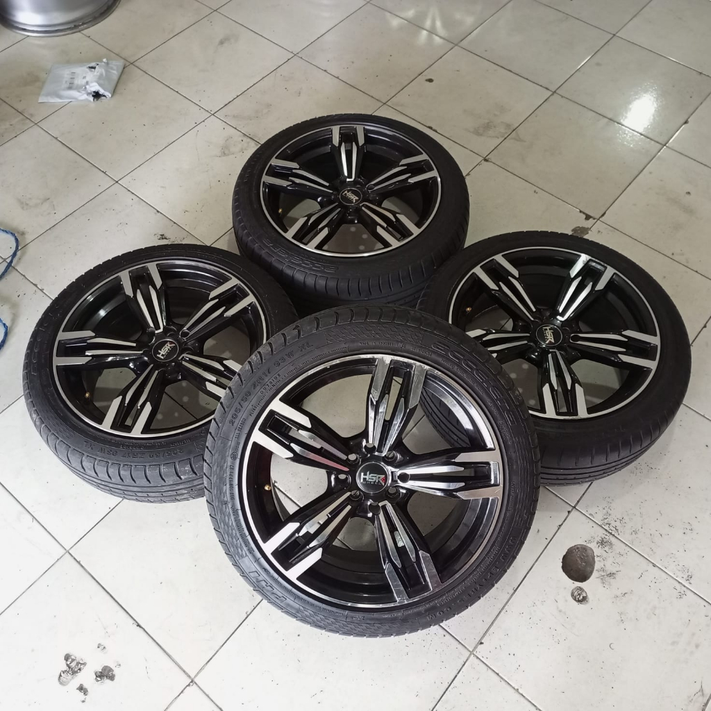 Velg Mobil Bekas Ring 17 Hsr Wheel Ban 205 50 R17 Acceera Buat Mobil Yaris Livina Vios Freed Mobilio
