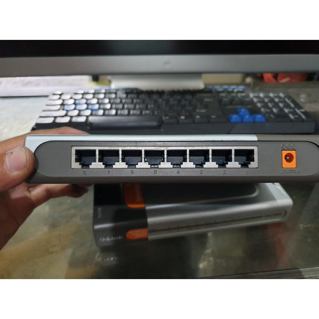 D-Link DES-1008D Switch HUB Normal