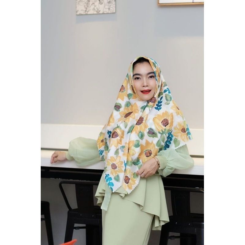 Hijab Segi Empat Sunflower