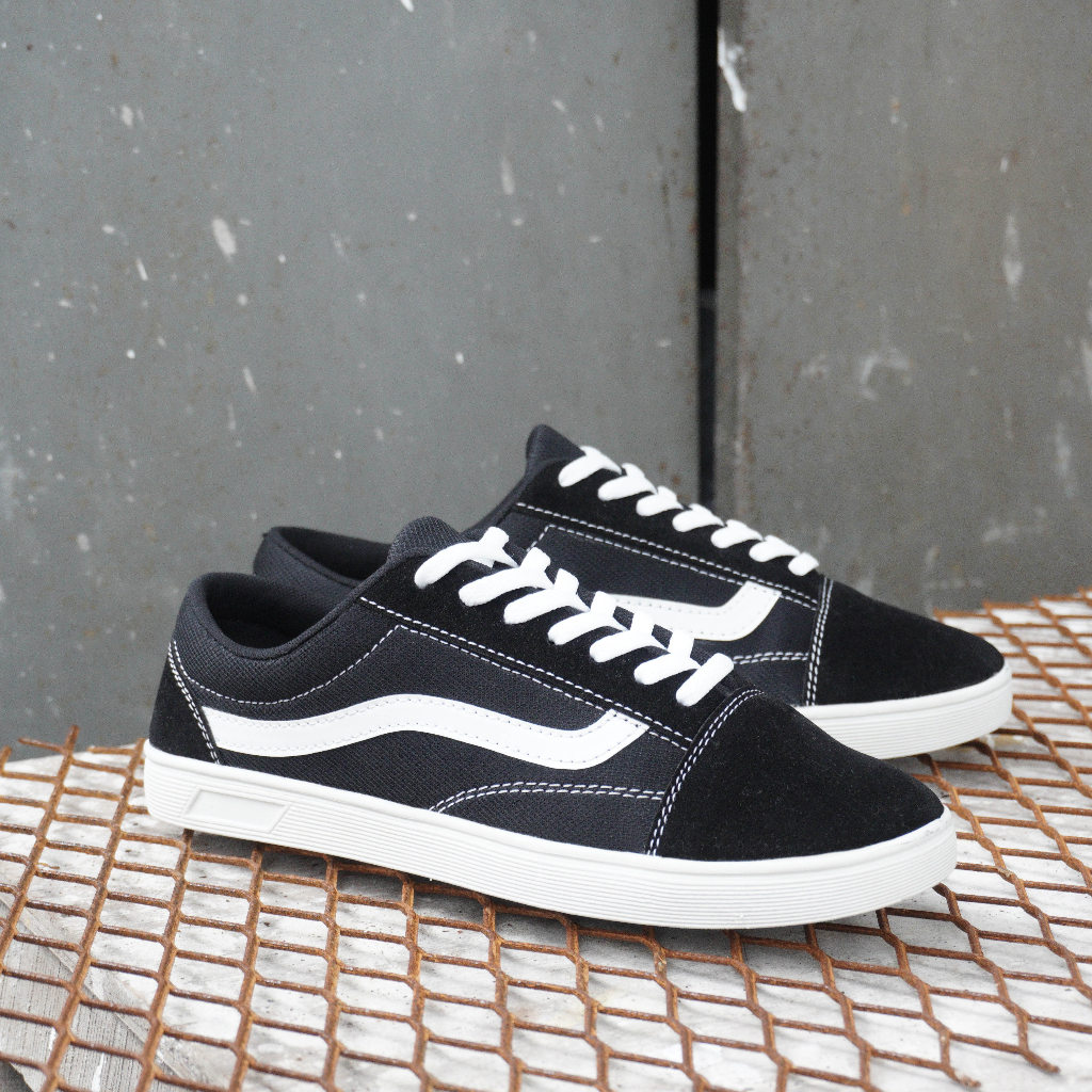 SEPATU VANS OLDSKOOL PVC BLACKWHITE / VANS OLD SKOOL KASUAL AUTHENTIC GRADE ORI