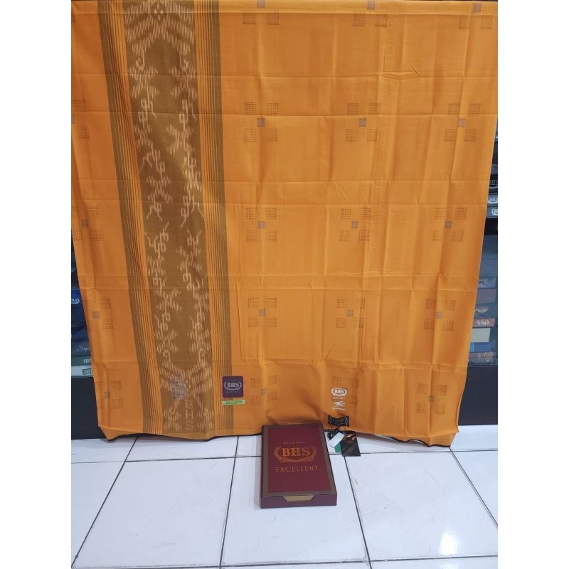 SARUNG BHS EXCELLENT PGNW GOLD