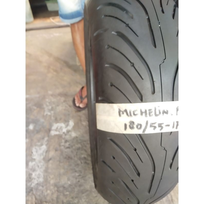 Ban bekas Michelin Pilot street radial dan pilot road 4 sepasang 120 70 17 & 180 55 17 bukan suntika
