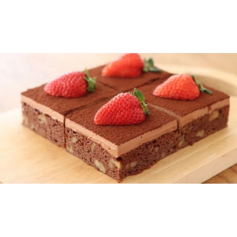 

Brownies Chocolate Cake Fudgy Vancy Cakes Ukuran 18 cm Topping Buah Ready Fresh Langsung Dibuat