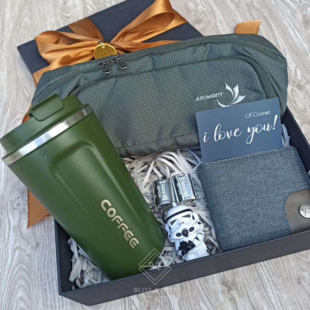 

Blissbox Casual Style Exclusive Gift and Hampers (Hampers/Gift Box /Kado UlTah/Kado Wisuda/Kado Anniversary/Souvenir)