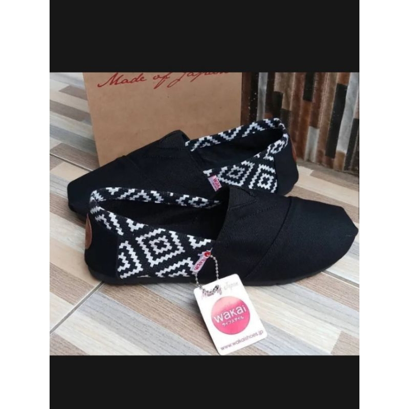 Bergaransi Sepatu Wakai Hitam Barcod Ukuran 36 Sampai45 Pria Dan Wanita