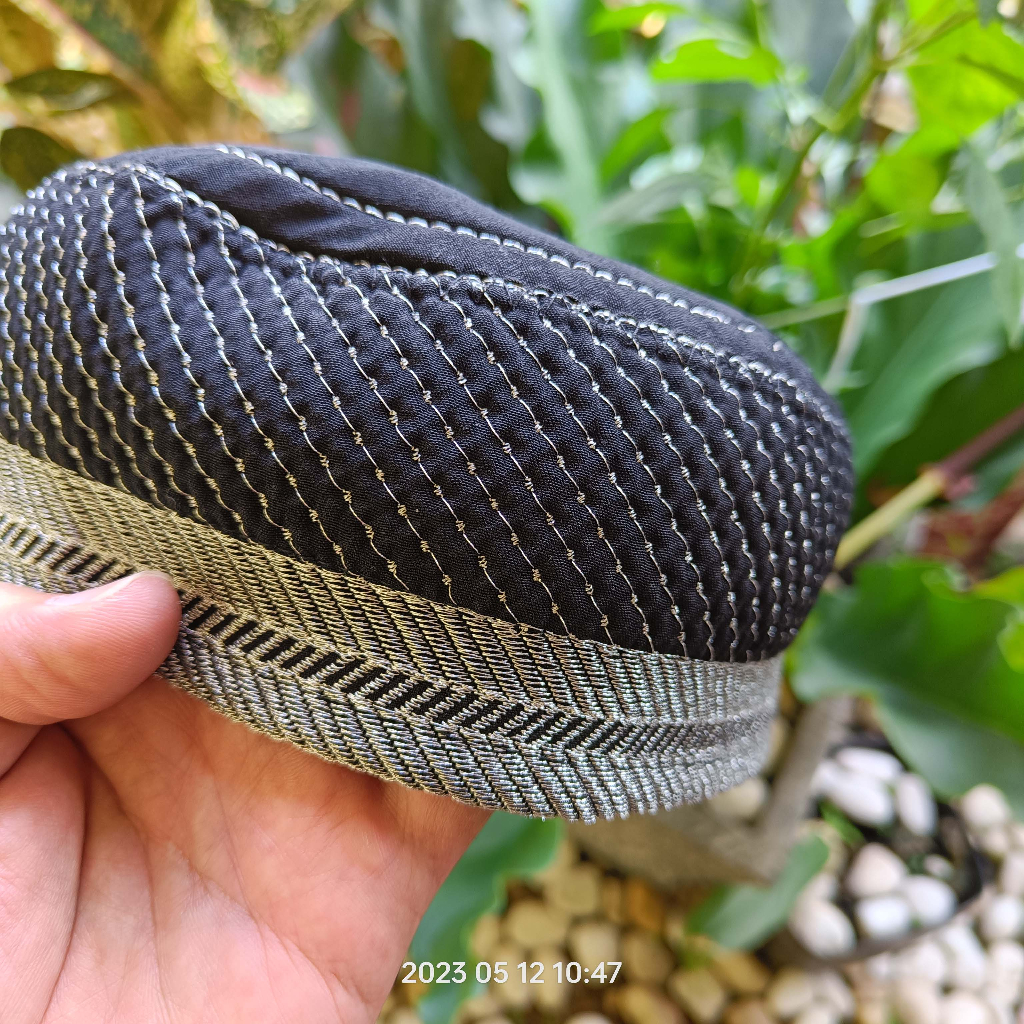 Peci Hitam Crown Mas Pria Muslim