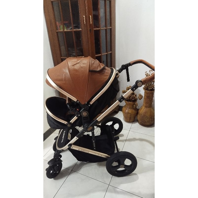 Preloved stroller pliko elegante Cokelat