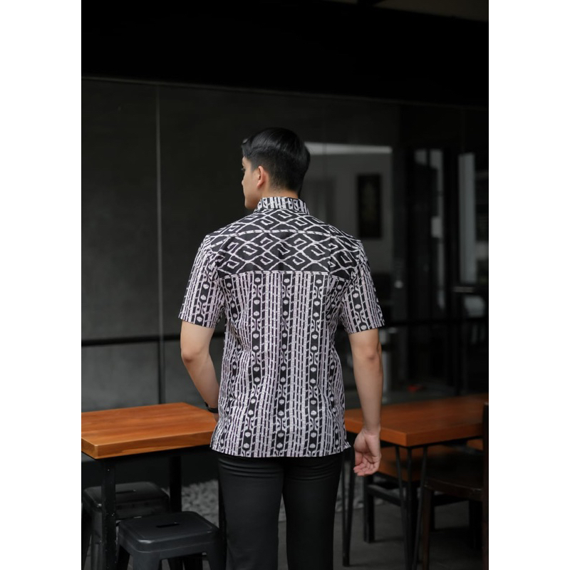 BATIK PRIA LENGAN PENDEK NEW ARRIVAL