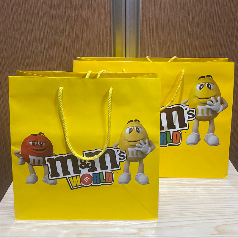 

Paperbag M&M's MnMs ORIGINAL Branded Paper Bag M&Ms World ORI Counter