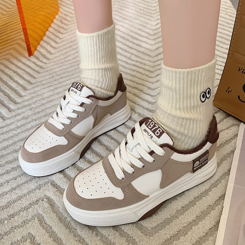 &quot;FREE BOX&quot; LV0212 Sepatu Sneakers Wanita  Sport Shoes Sepatu Fashion Wanita Korea Motif 1976
