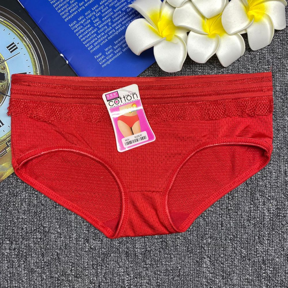 CD ( Dpt 3 pcs )/ Celana dalam wanita  824 import bahan super soft