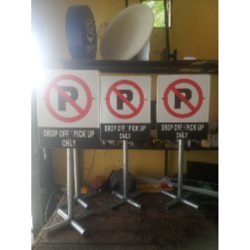 

Rambu - rambu pake tiang besi moveable Rp550.000