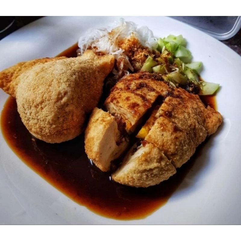 

PEMPEK KAPAL SELAM 1PCS IKAN TENGGIRI + CUKO HITAM PEKAT KHAS PALEMBANG