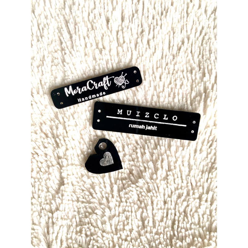 

minimal 50pcs Akrilik hitam pakai cat