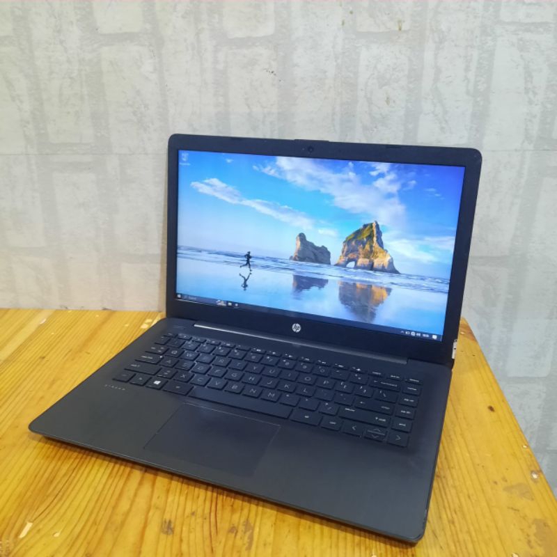 Laptop Hp Stream 14-ds0011ds Amd A6-9220e Ram 4Gb Windows 10 full aplikasi siap pakai Super slim ringan enteng