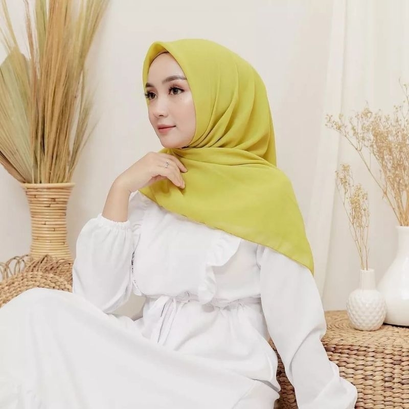 Fashion shop kerudung segi empat BELLA SQUARE warna lemon