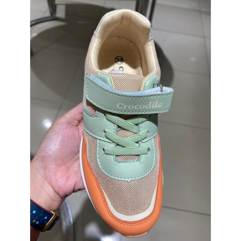 sepatu anak crocodile