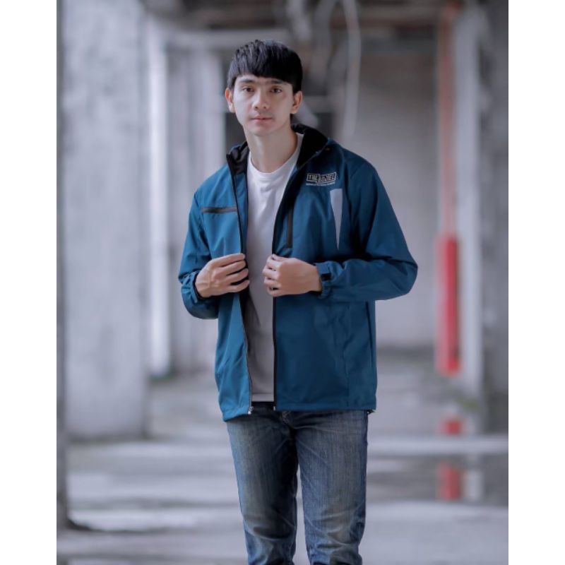 Jaket Distro Casual Parasut Outdoor Pria Wanita Unisex Simple Jacket Hiking Polos Bahan Berkualitas Original