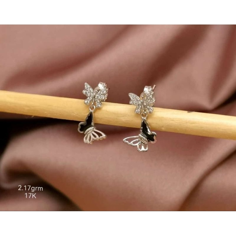 Anting emas 75 kupu kupu hitam putih