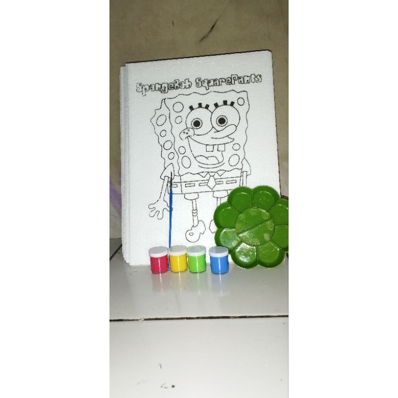 

1 set sterofoam gmabar lukis uk 35x25 isi 6pcs 4 warna+kuas 1 + palet 1