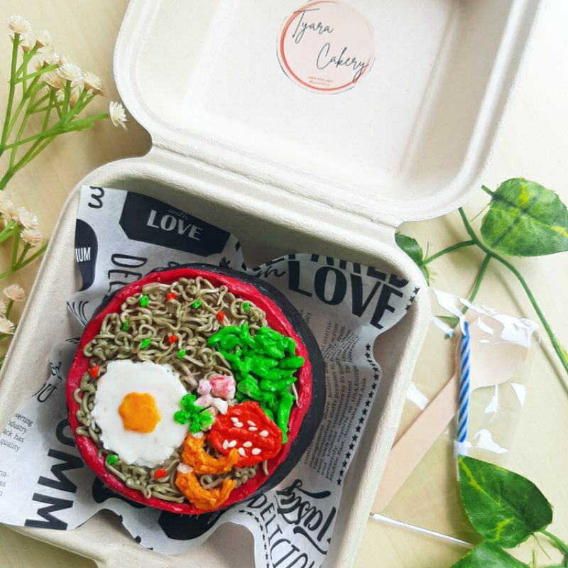 

RB22 Korean lunch box cake Bandung Bento Cake d.10cm Custom Cake Bandung