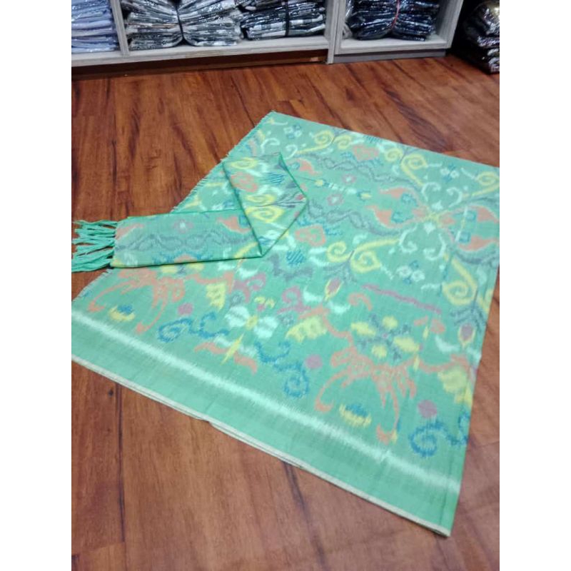 Kamen endek set selendang pakaian adat Bali