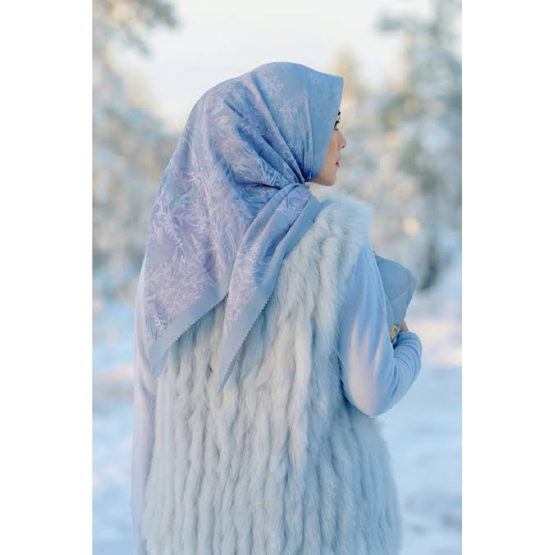 buttonscarves aquamarine