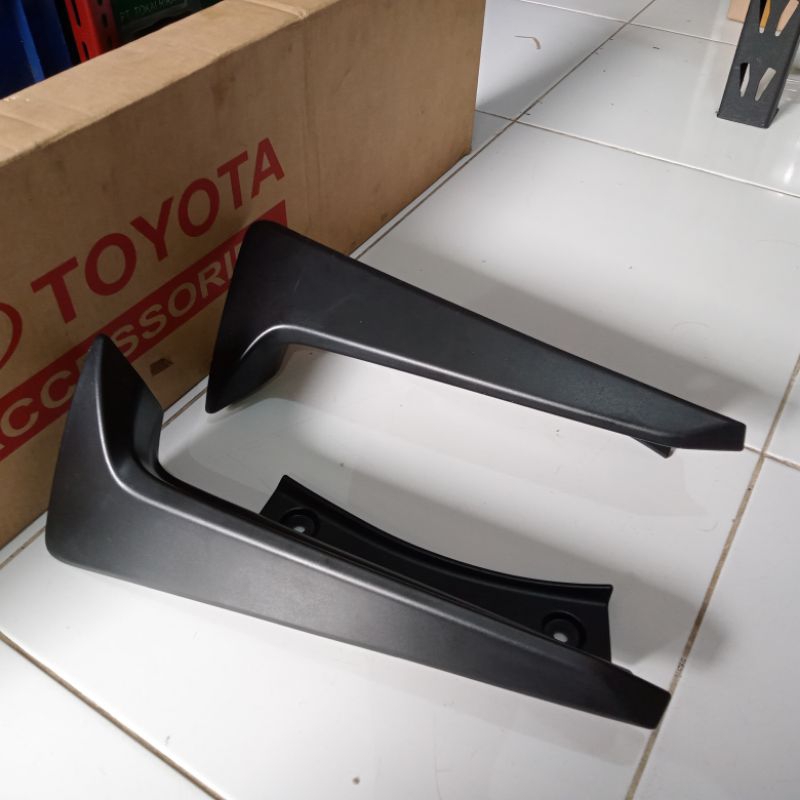 Garnish pilar belakang Avanza Xenia Veloz Rush Terios 2022 Original