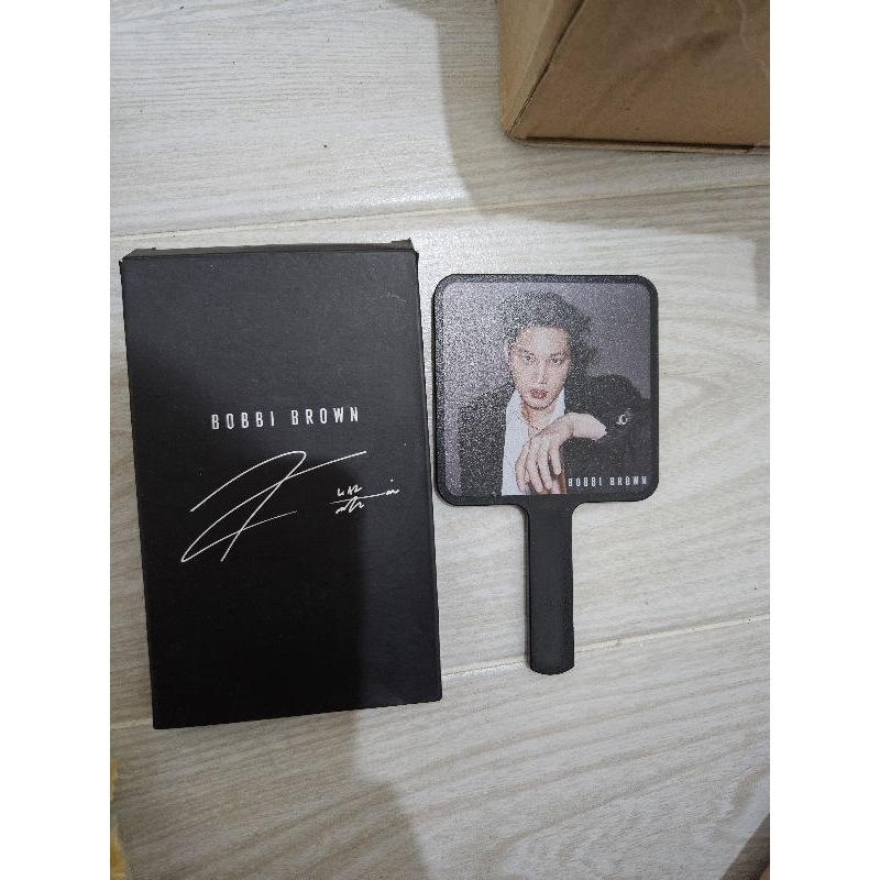 EXO Kai jongin bobbi brown hand mirror no pc merch official