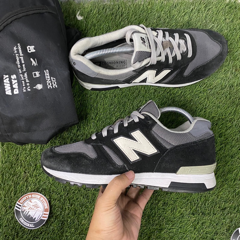 NB 565 Black