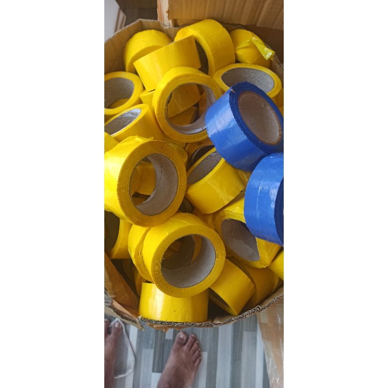 

solasi warna kuning dan biru 100 yard ukuran 2" 48 mm isolasi 1 kg isi 5 pcs riject