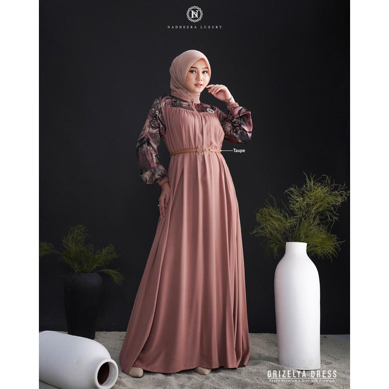 NADHEERA LUXURY GRIZELYA DRESS