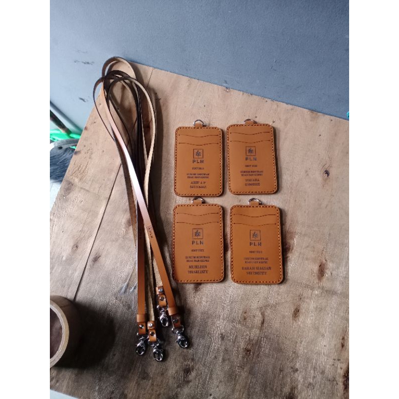 

name tag kulit sapi asli custom nama /logo id card murah