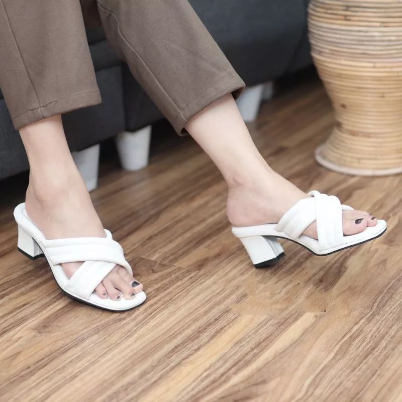 BIG SALE PROMO SANDAL SELOP NEVADA MODEL TERBARU KEKINIAN