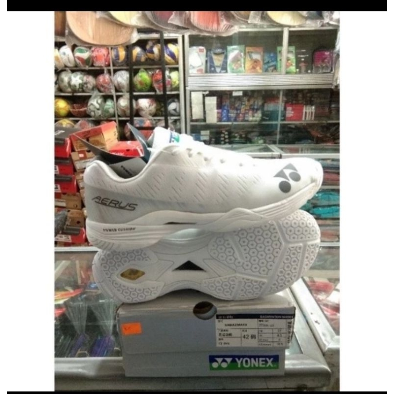 Sepatu Yonex aerus 3