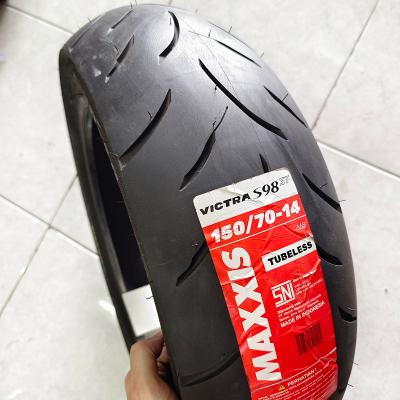 MAXXIS VICTRA 150/70-14.Ban tubless Soft Compound untuk Yamaha Aerox